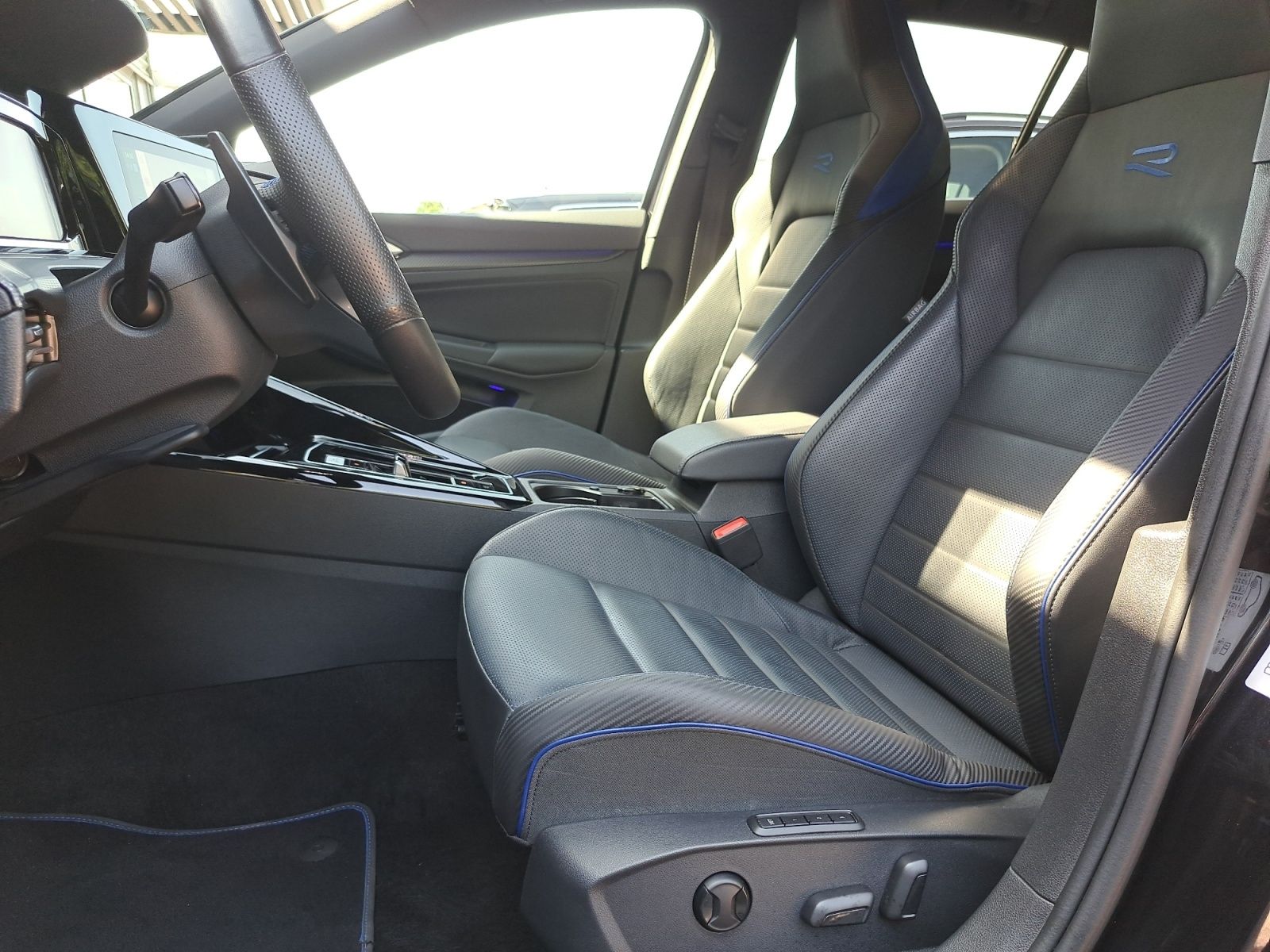 Volkswagen Golf R Performance 2.0 TSI 4Motion DSG PANO MATR