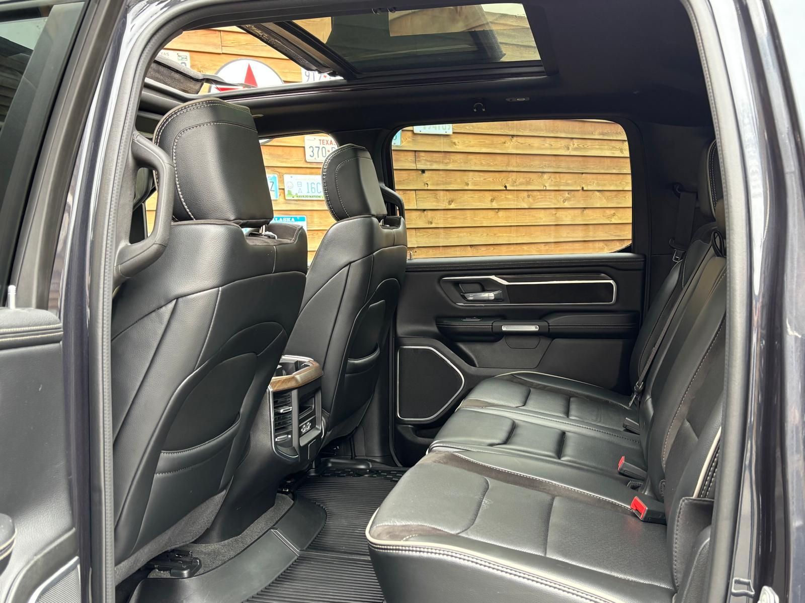 Dodge RAM 1500 Laramie 5.7L PANO 4x4 AHK LPG