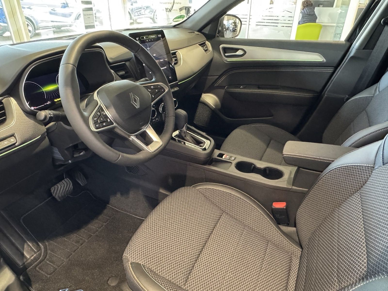 Renault Arkana TECHNO E-Tech Full Hybrid - Samsaru's Car Outlet