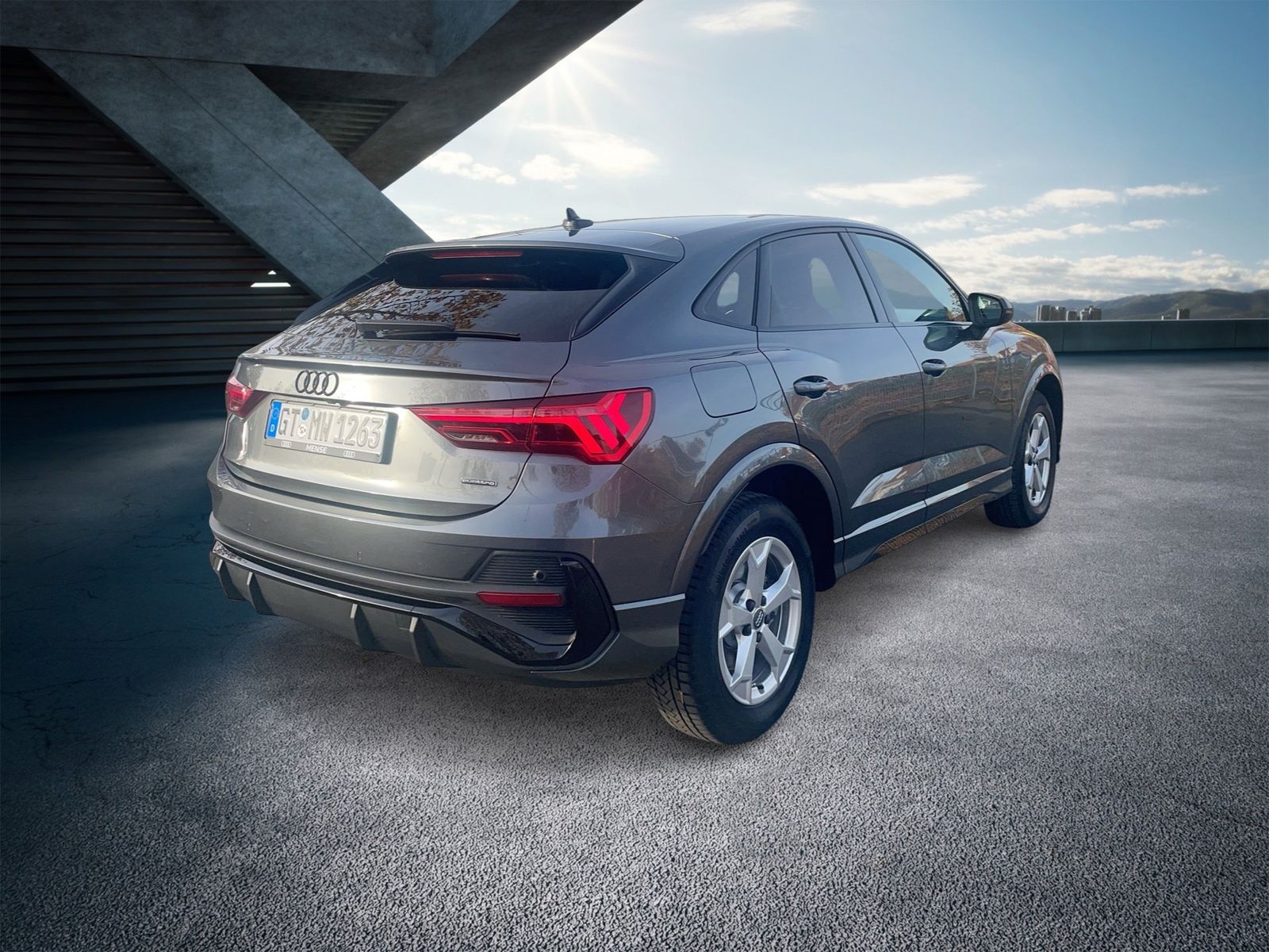Audi Q3 Sportback 40TFSI S-Line Matrix|AHK|Pano