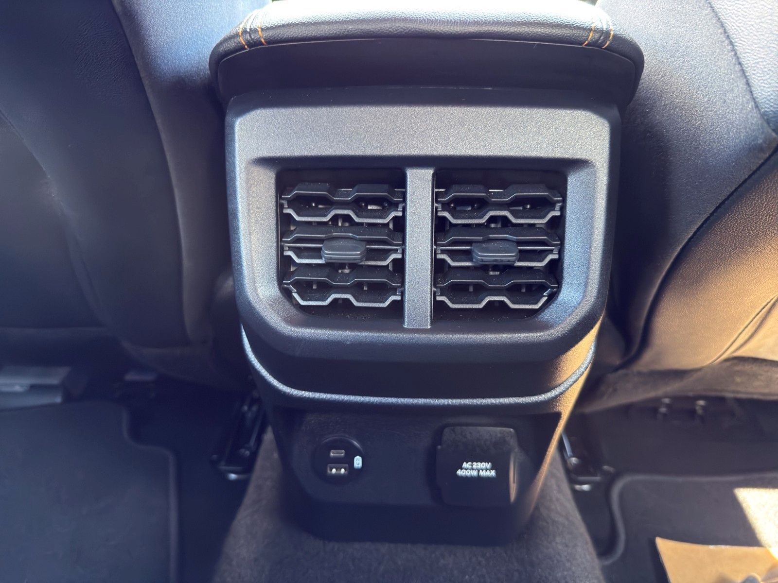 Ford Wildtrack 4WD DOKA Navi RFK ACC AHK 3,5T 20"