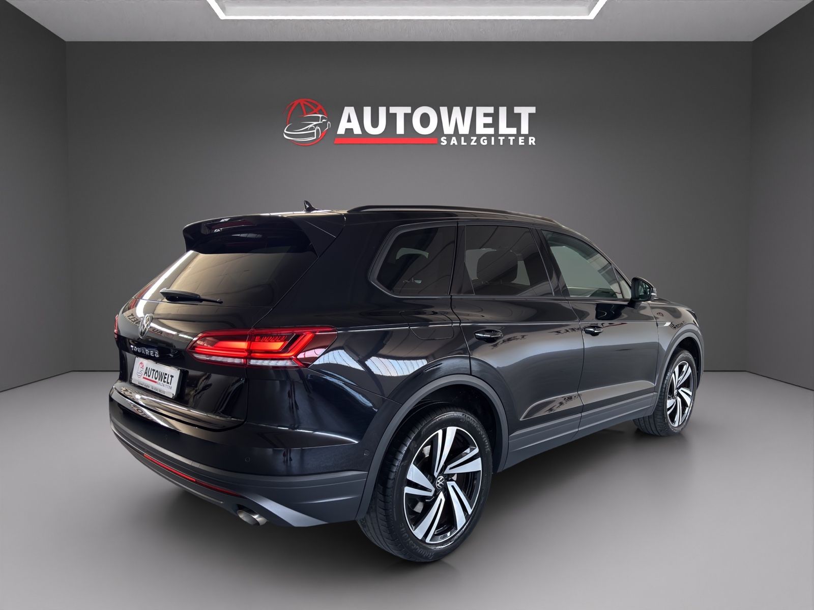 Volkswagen Touareg 3.0 TDI 4Motion - Samsaru's Car Outlet