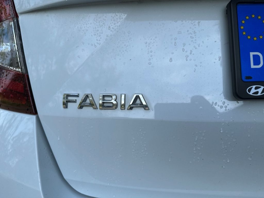 Skoda Fabia Combi 1.0TSI DSG Best of - Samsaru's Car Outlet