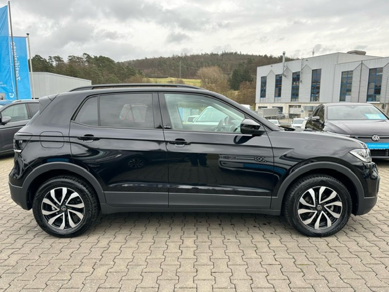 Volkswagen T-Cross Active 1.5 TSI DSG - Samsaru's Car Outlet