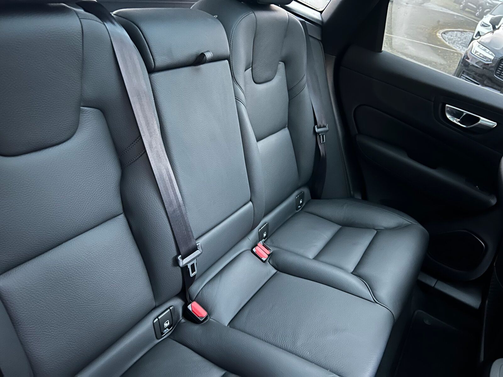 Volvo XC60 T6 Plus Dark AHK|PANO|FLED|360CAM|20"|