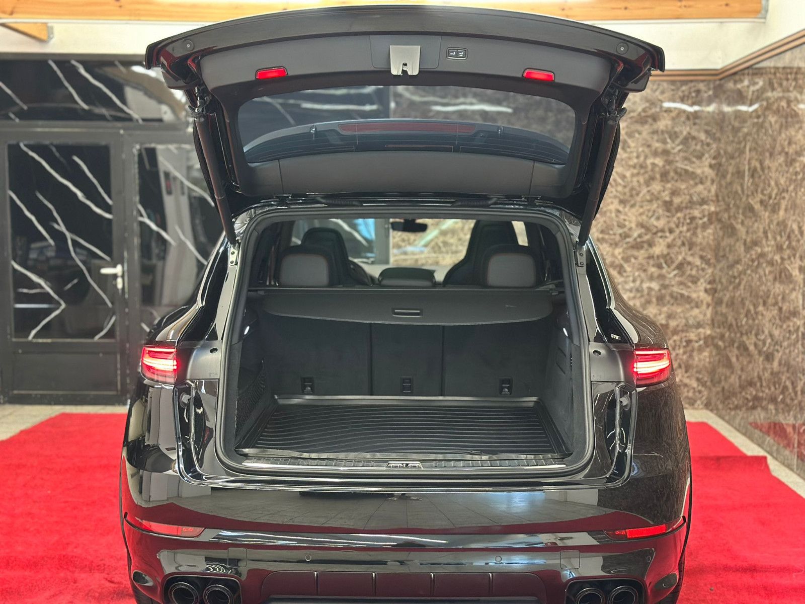 Porsche CAYENNE GTS 4.0 V8 BLACK PAKET PANO 360KAMERA
