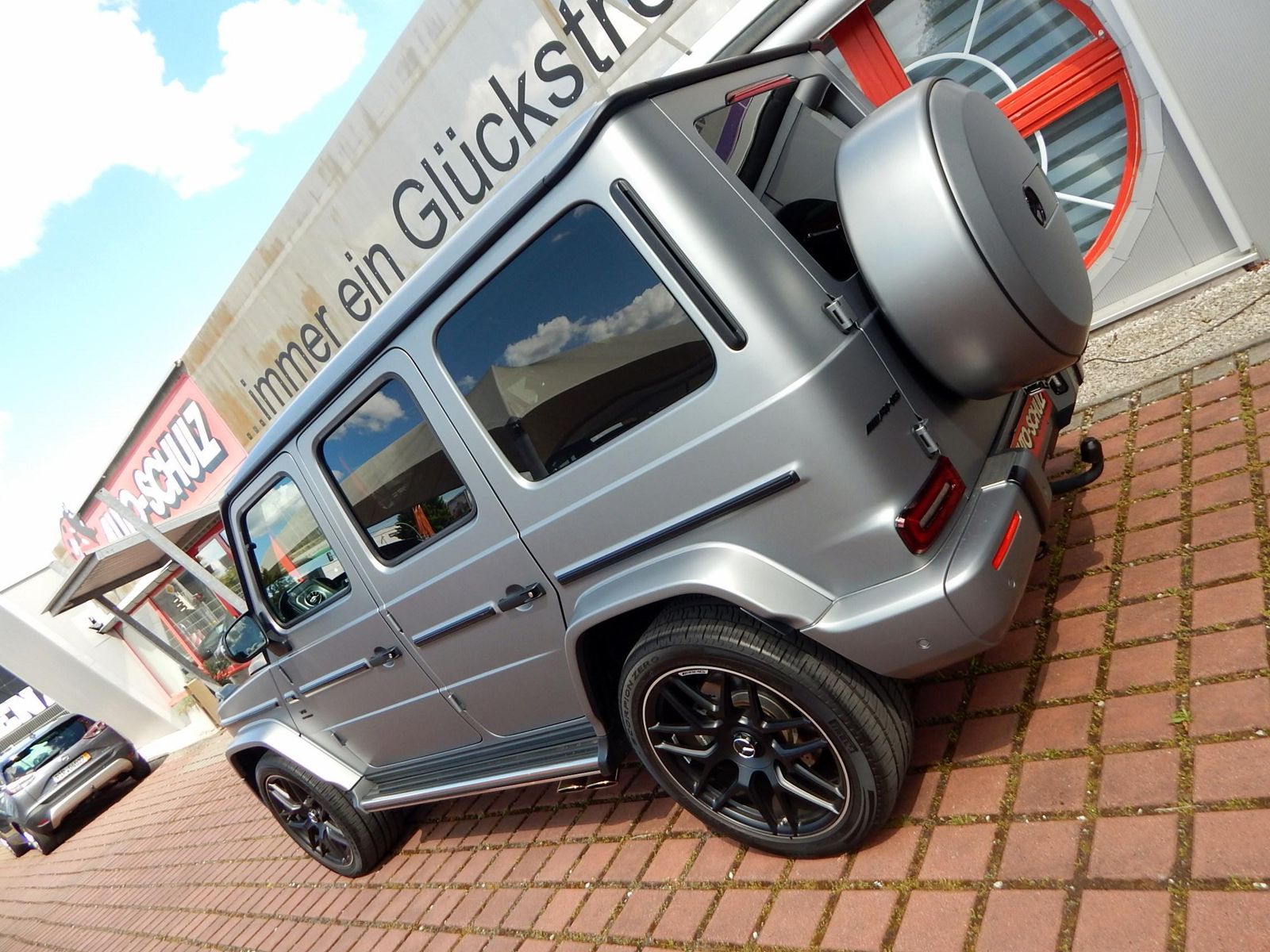Mercedes-Benz G 63 AMG - Samsaru's Car Outlet
