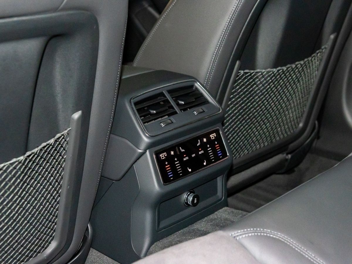 Audi A6 Avant 50 TFSI e quattro - Samsaru's Car Outlet