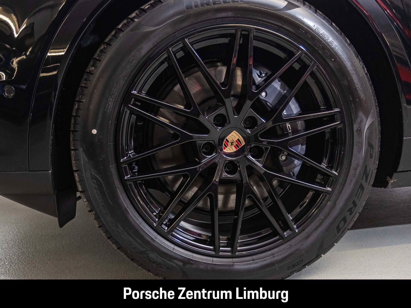 Porsche Cayenne E-Hybrid Coupe Black Edition Burmester