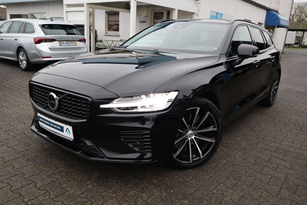 Volvo V60 T8 AWD Recharge Plus Dark|AHK|PANO|NAVI|SHZ