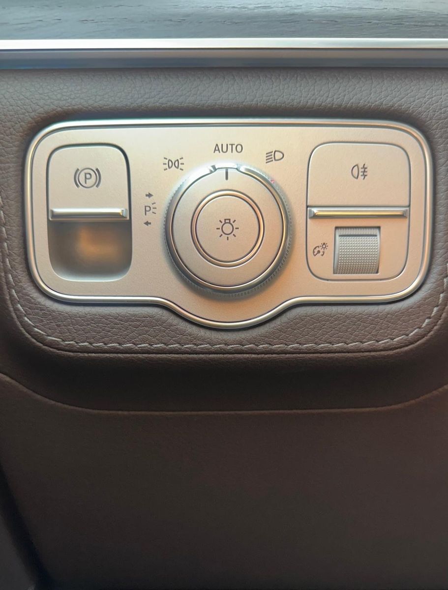 Mercedes-Benz GLE400 4M AMG-LINE DISTRONIC PANO HUD KEYLESS-GO