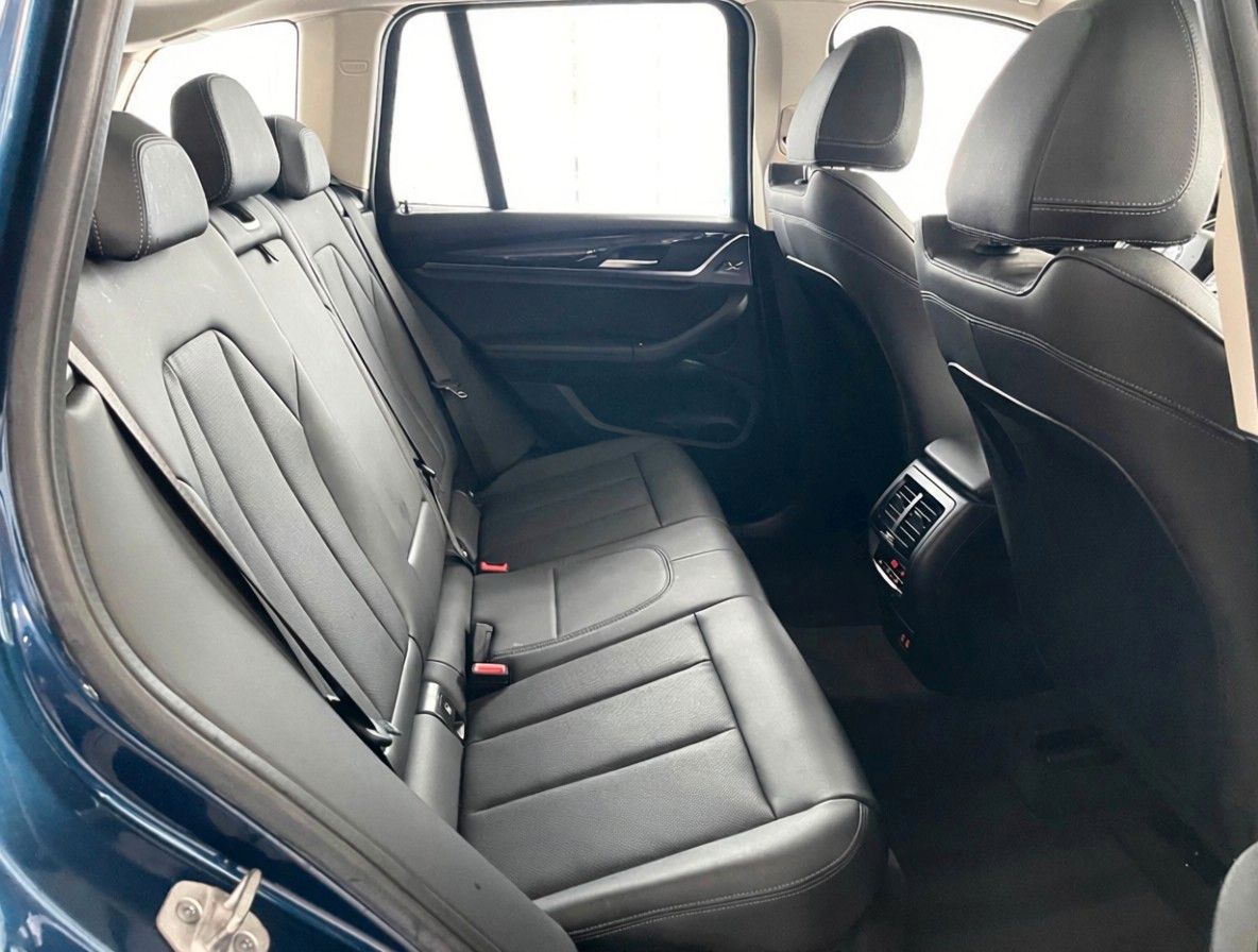 BMW X3 xDrive 20d xLINE  AHK PANO KAM Memory