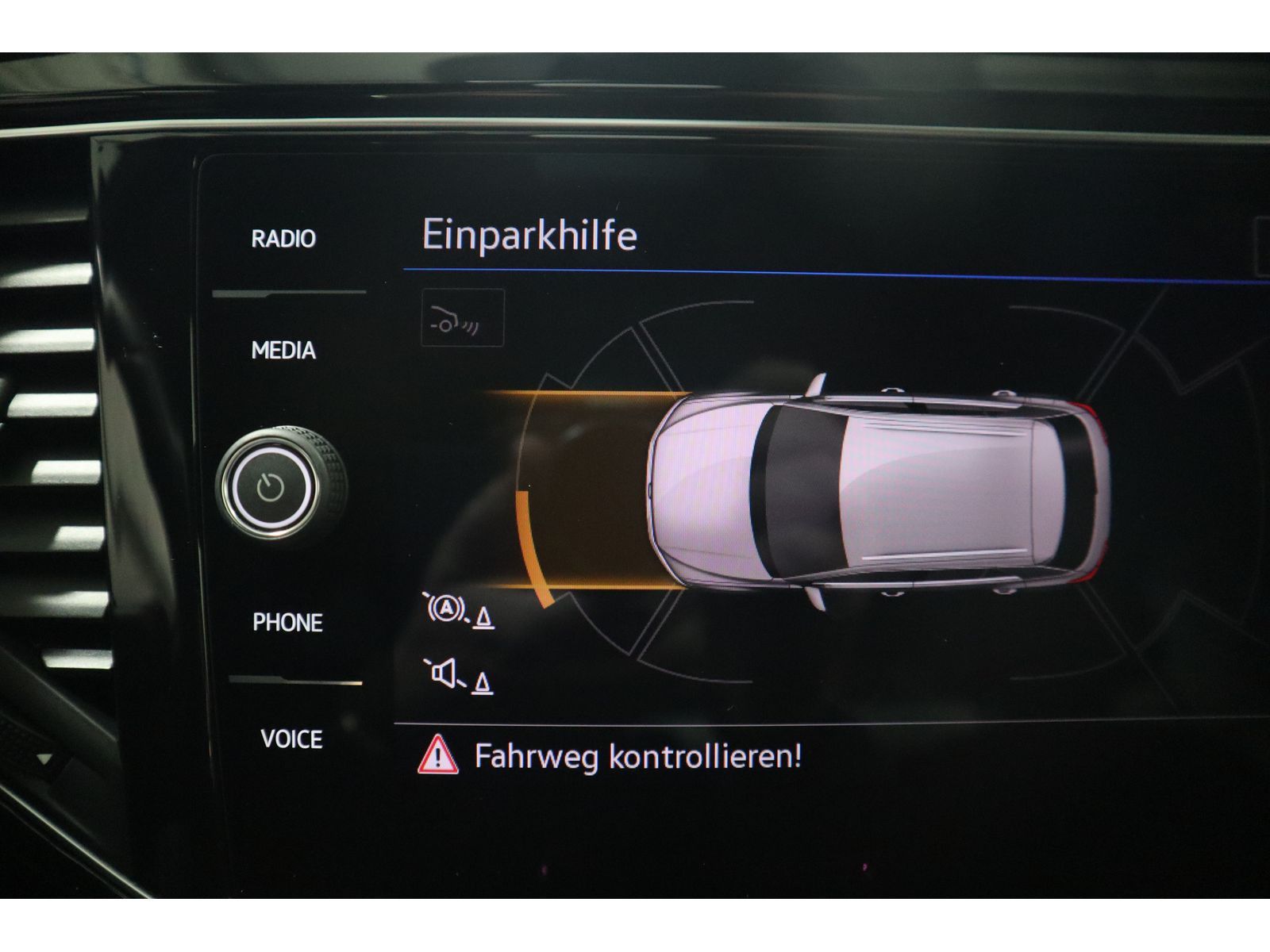 Volkswagen T-Roc 1.5 TSI DSG Black S - Samsaru's Car Outlet