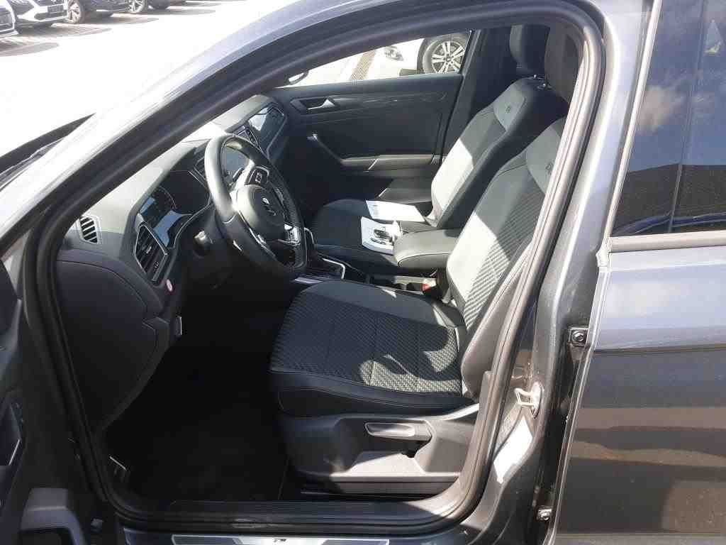 Volkswagen T-Roc 1.5 TSI DSG R-LINE - Samsaru's Car Outlet