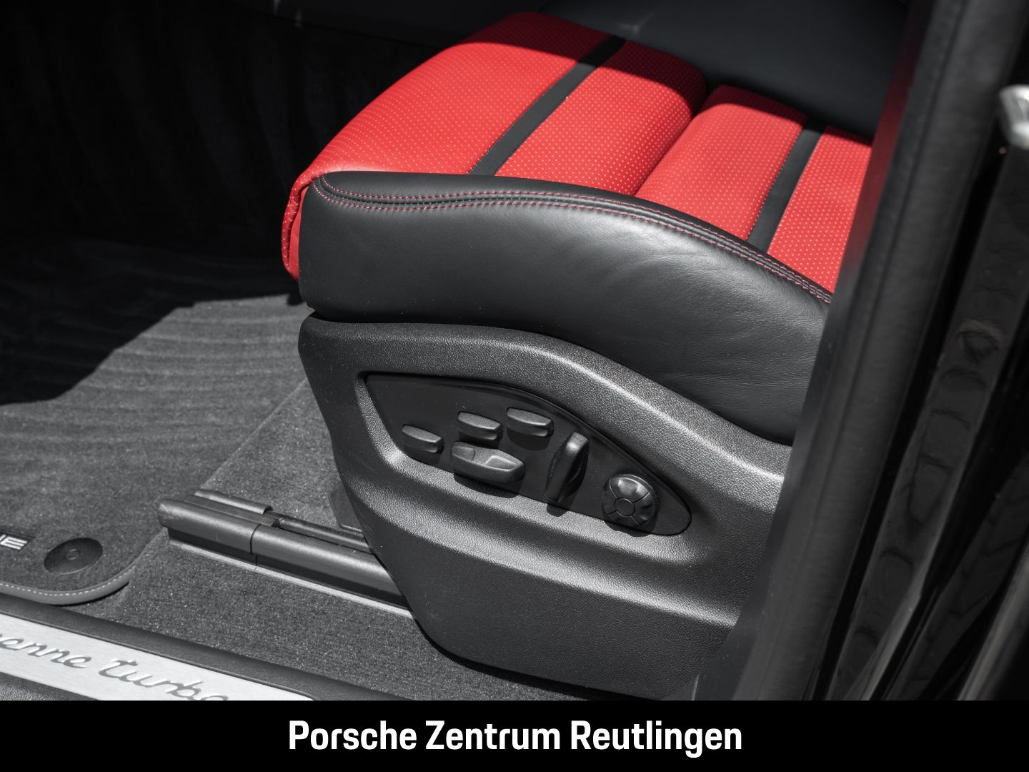 Porsche Cayenne Turbo Burmester Panorama Luftfederung