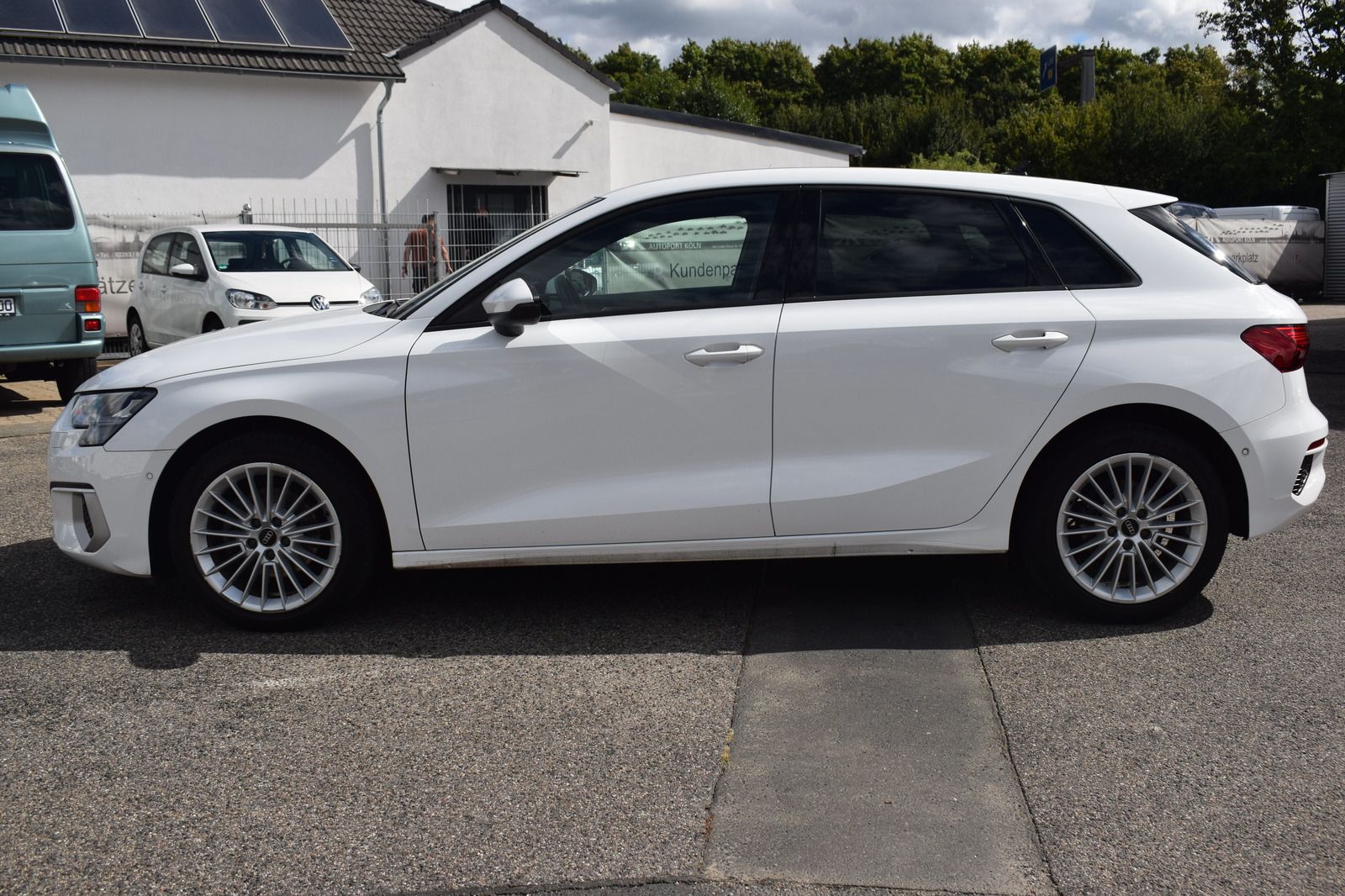 Audi A3 Sportback 30 TDI advanced Automatik/AHK