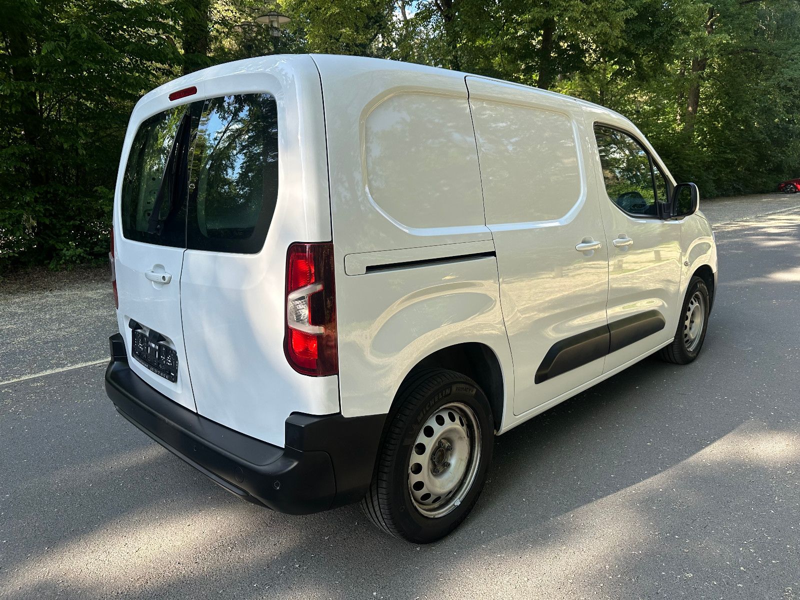 Opel Combo E Cargo Edition - Samsaru's Car Outlet