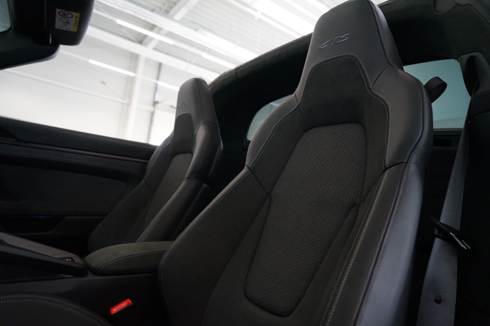 Porsche Targa 4 GTS + MY25 + CARBON + BOSE + 360