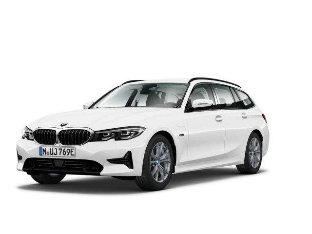 BMW 330e Touring Sport Line Aut. - Samsaru's Car Outlet