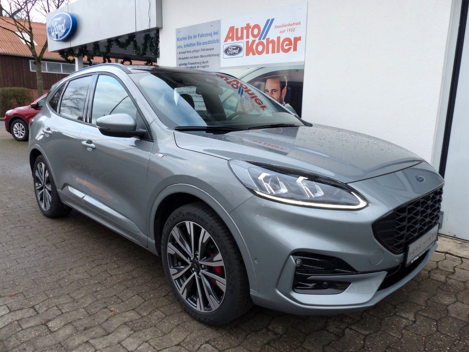 Ford Kuga Hybrid 4X4 ST-Line X - Samsaru's Car Outlet