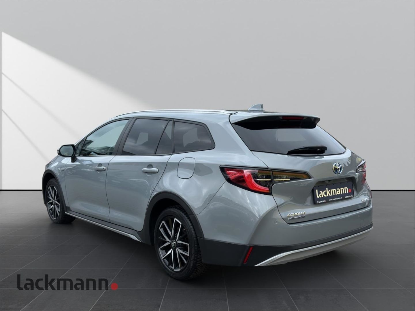 Toyota Corolla 1.8 Hybrid TS - Samsaru's Car Outlet