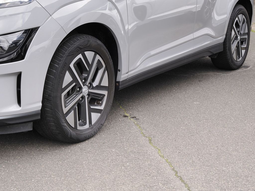 Hyundai KONA SELECT ELEKTRO 2WD - Samsaru's Car Outlet
