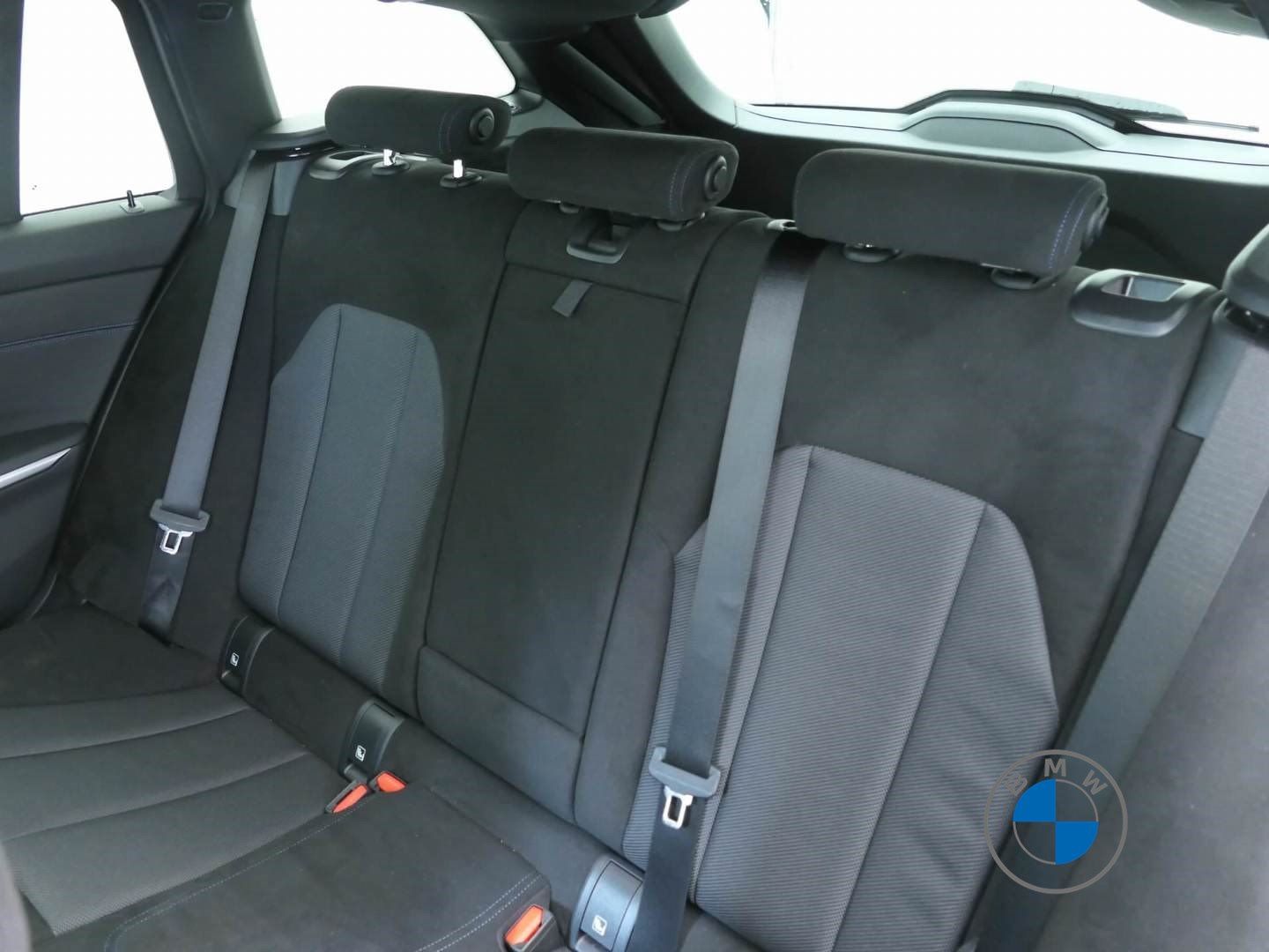 BMW 320i Touring M Sport 19" AHK Pano HIFI