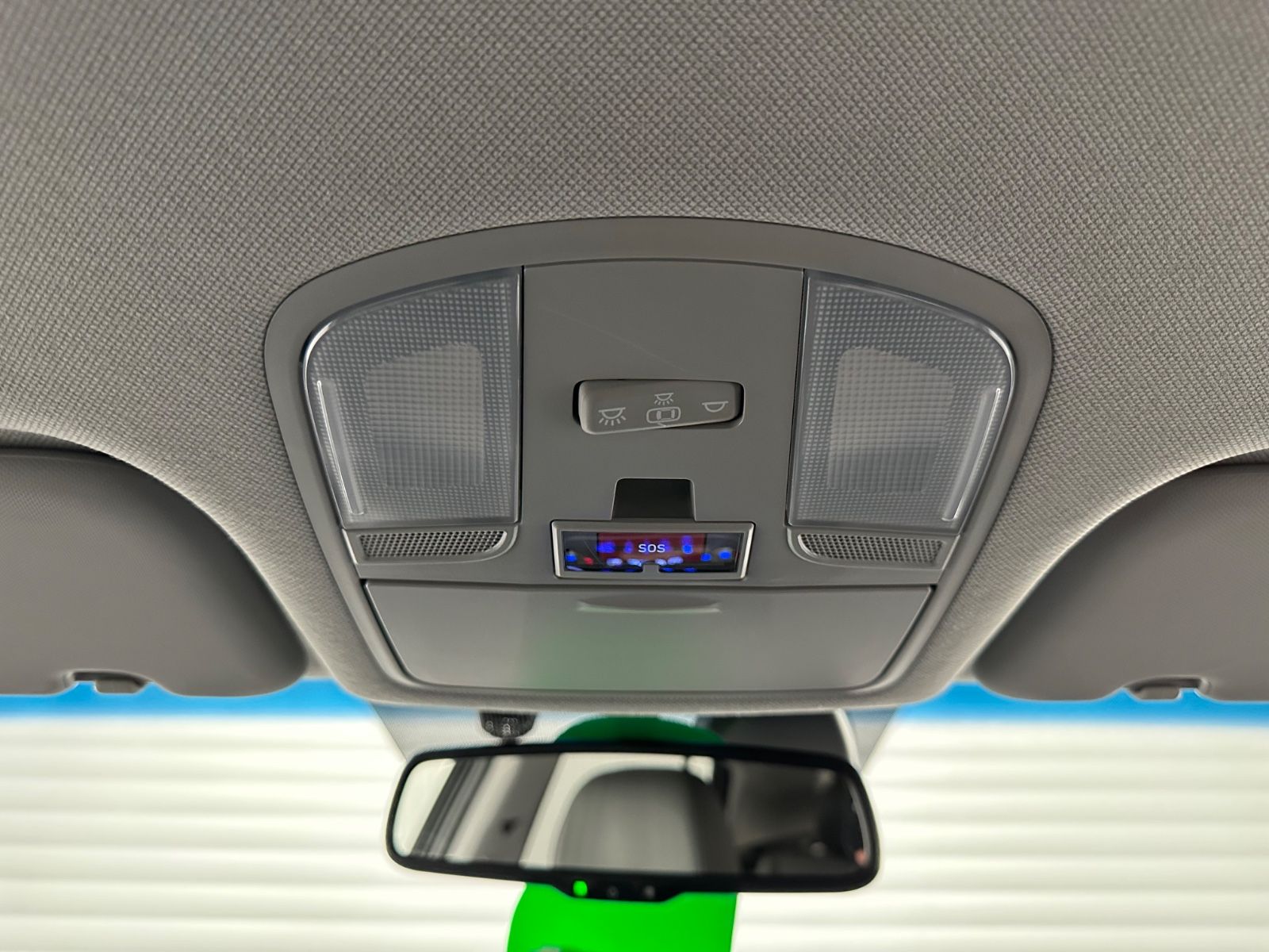 Hyundai IONIQ Prime Plug-In Hybrid - Samsaru's Car Outlet