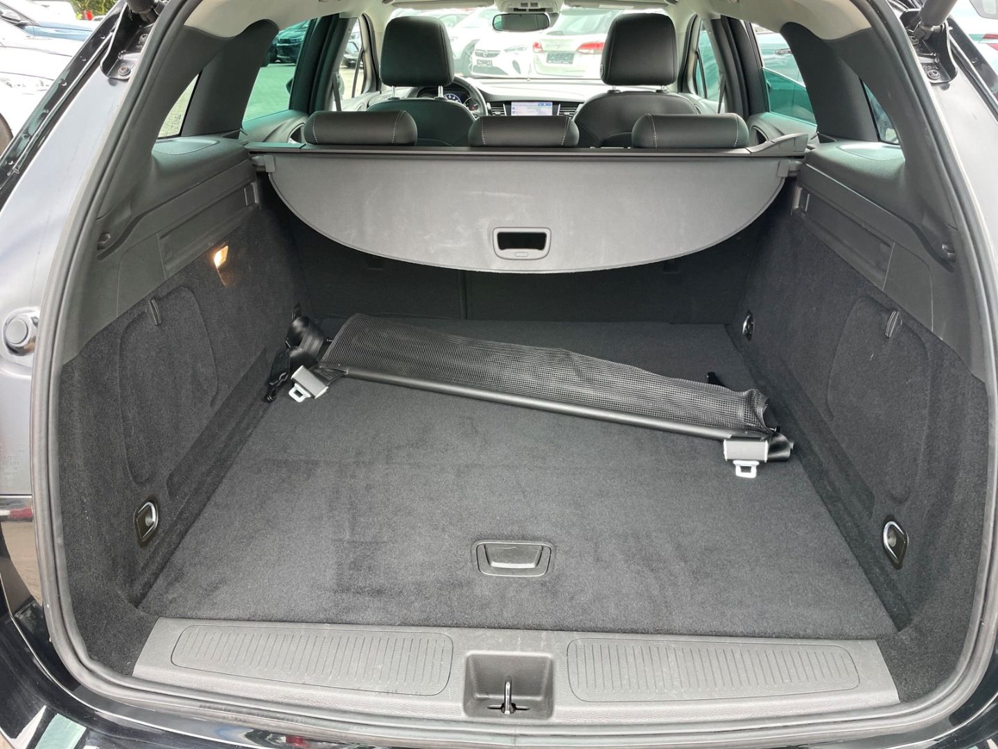 Opel Astra ST Business Elegance 1.5D - Samsaru's Car Outlet