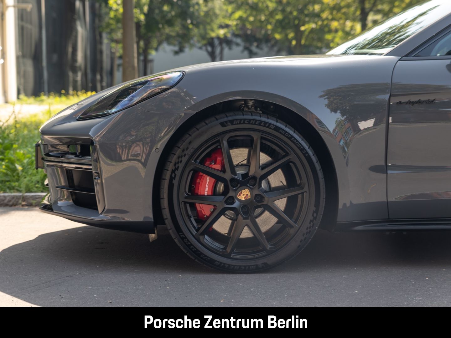 Porsche Panamera 4S E-Hybrid Surround-View Sportabgas