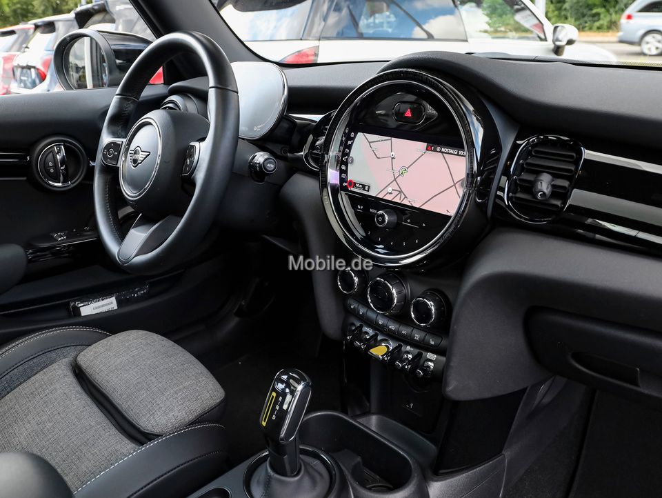 MINI Cooper SE Classic - Samsaru's Car Outlet