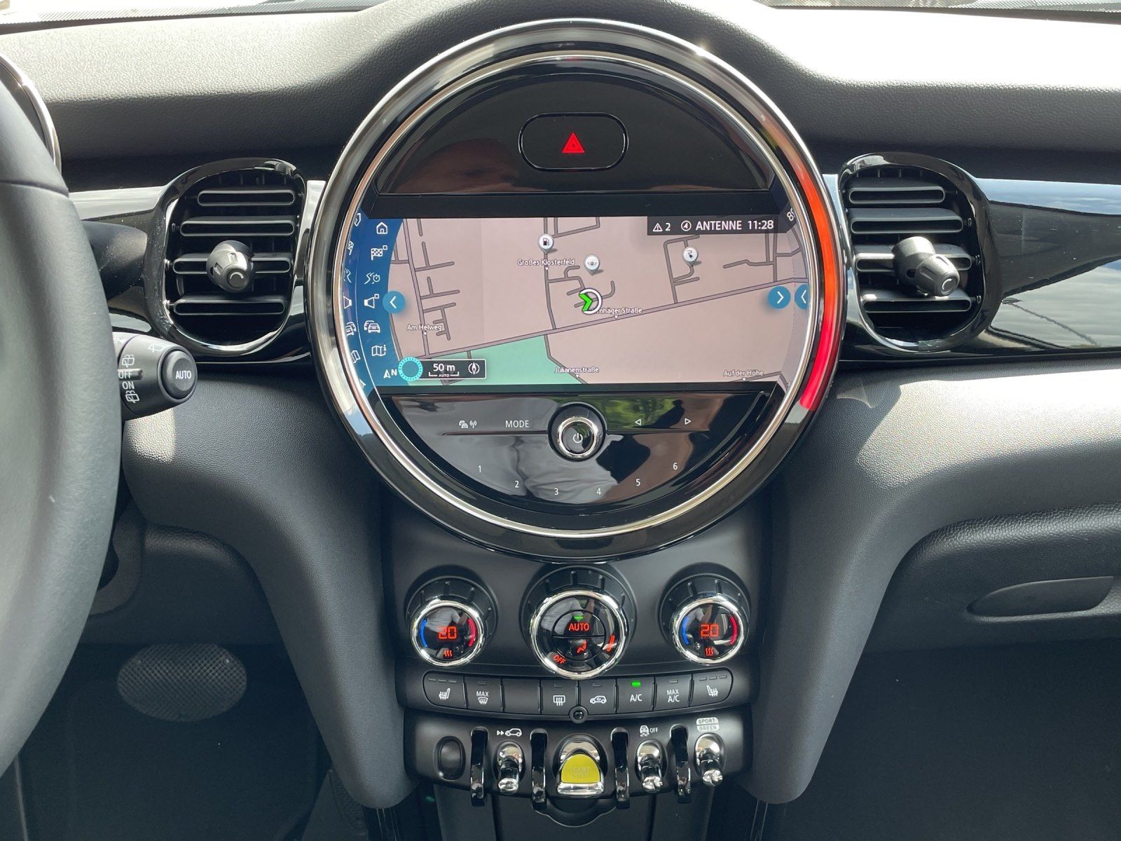 MINI Cooper SE Essential - Samsaru's Car Outlet
