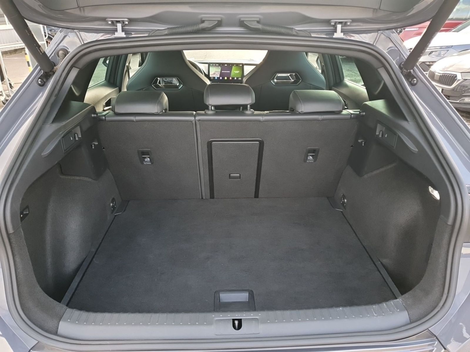 Cupra Formentor VZ *AHK*BEATS©*KESSY*KAMERA*ACC*NAVI*L