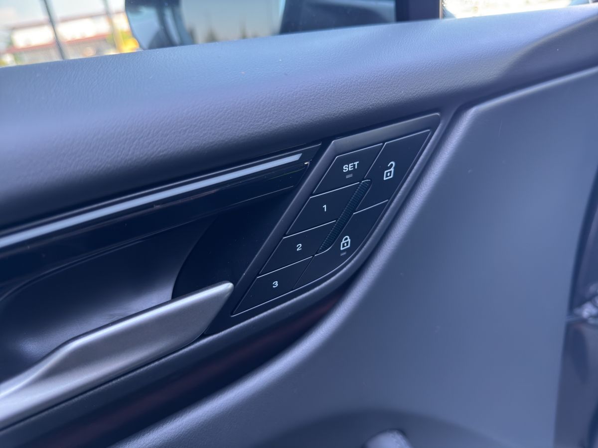 Porsche Macan 4 | Luftfederung | Panorama | BOSE | AHK |
