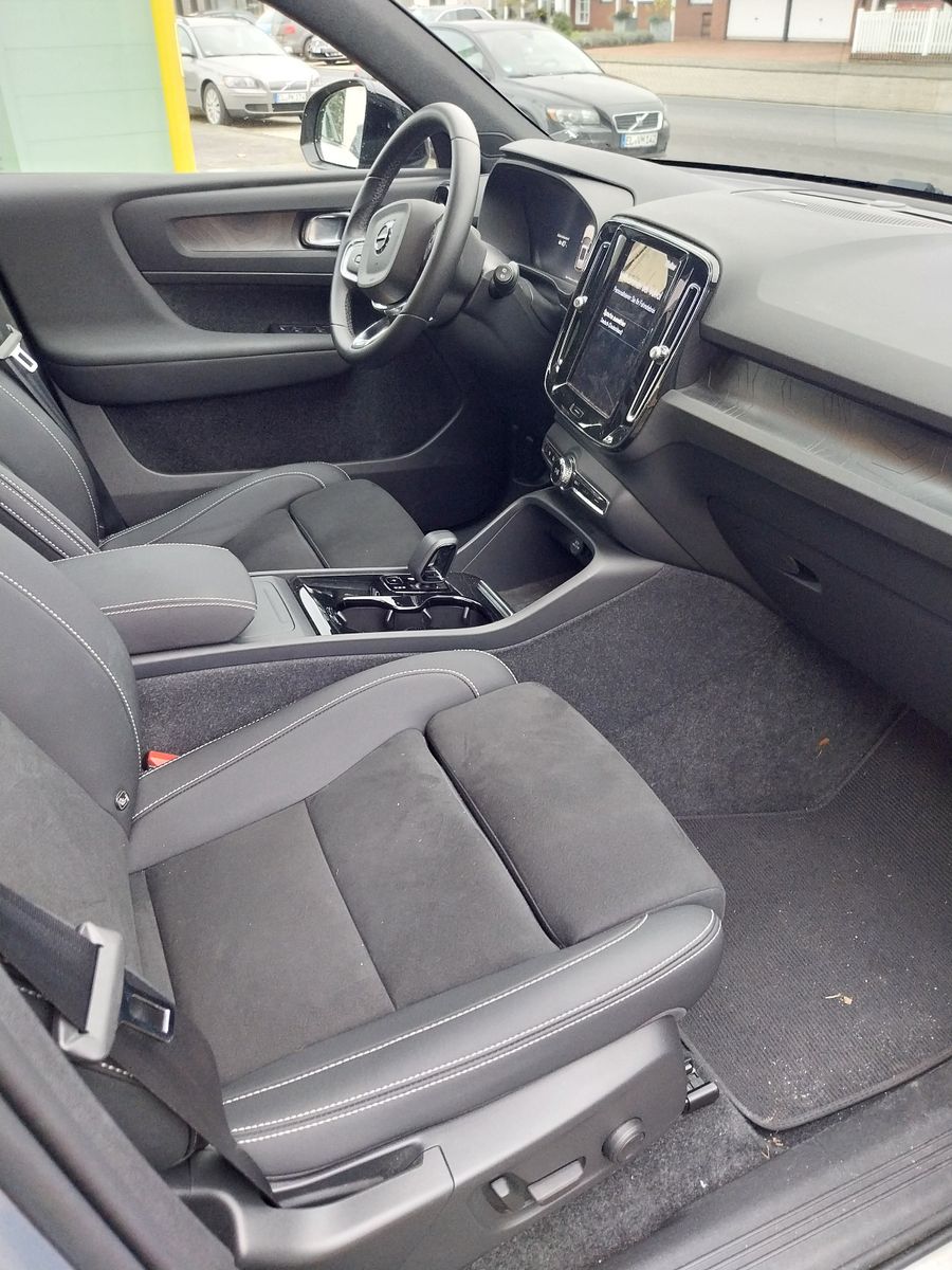 Volvo XC40 Ultimate Recharge Pure Electric 2WD