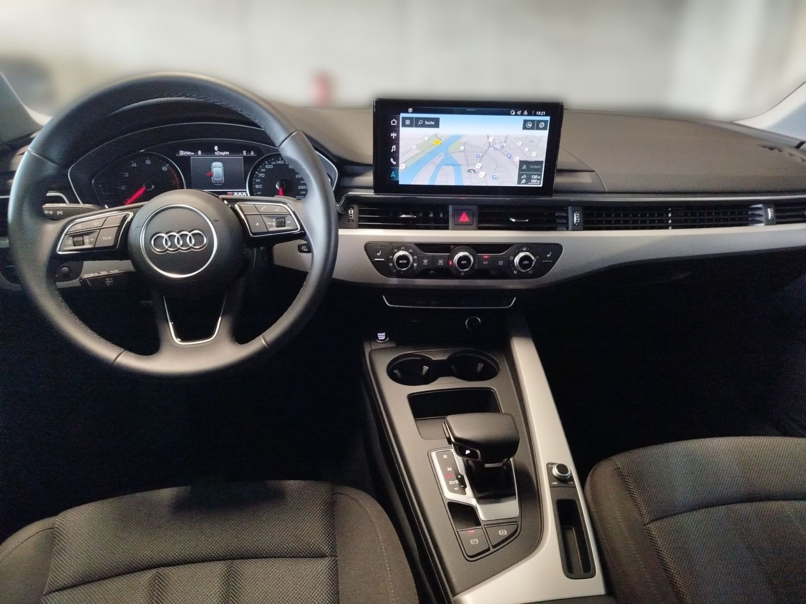 Audi A4 Avant 35 TFSI S tronic - Samsaru's Car Outlet