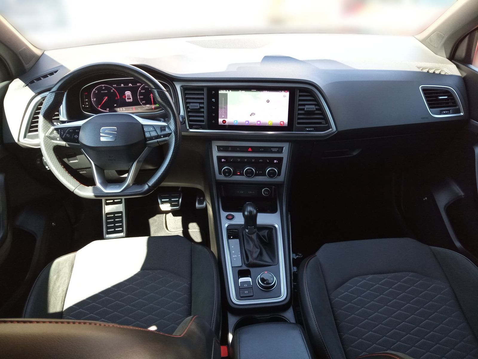 Seat Ateca 2.0 TDI DSG FR 4Drive AHK. LED. Navi. Rück