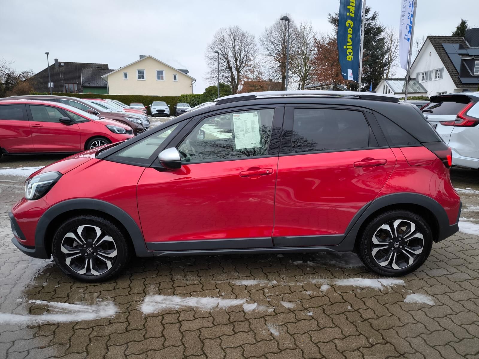 Honda Jazz 1,5 e Executive Crosstar + Ganzjahresreifen