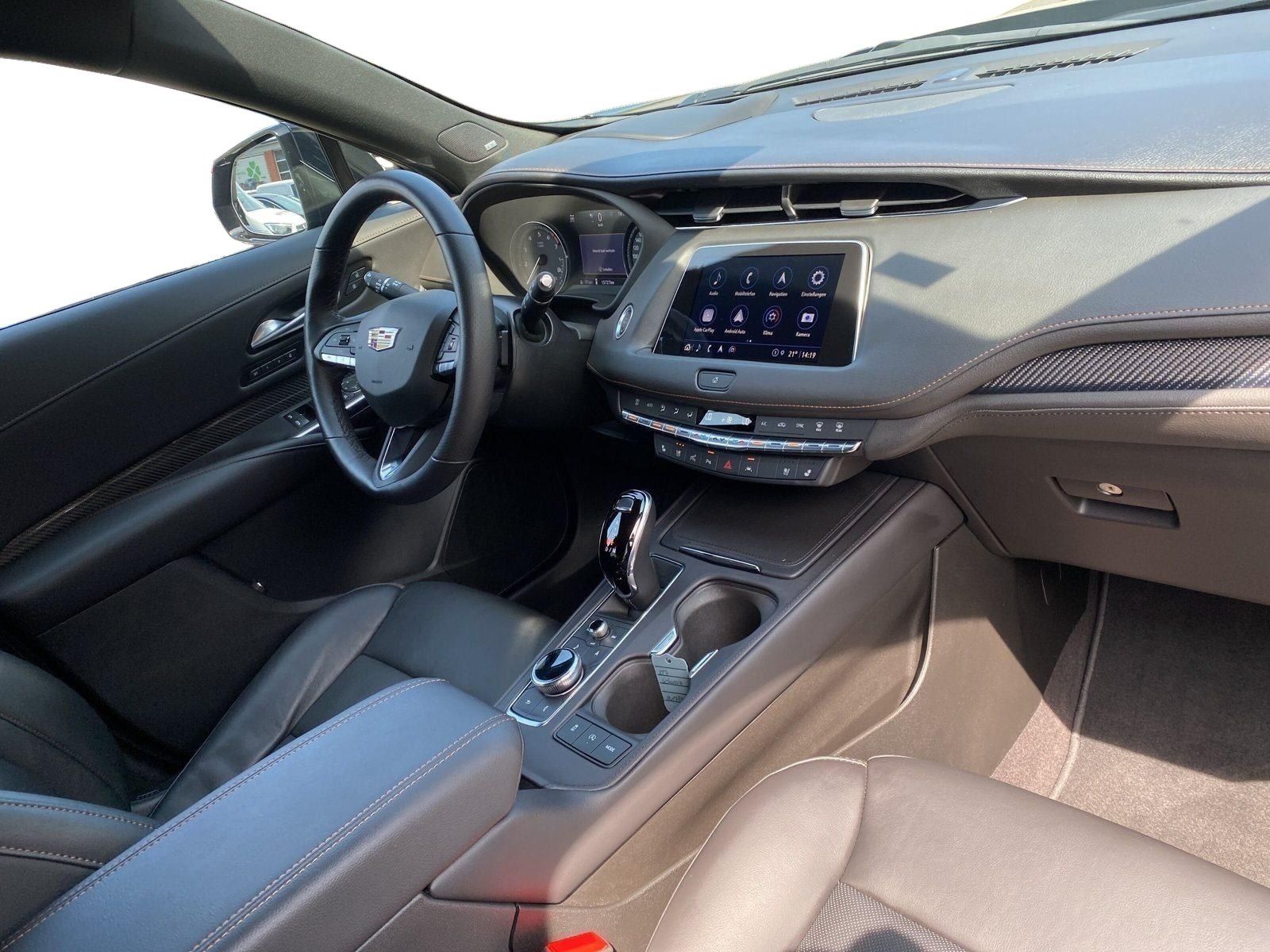 Cadillac XT4 2.0 T Sport AWD LED+Panorama+Navi