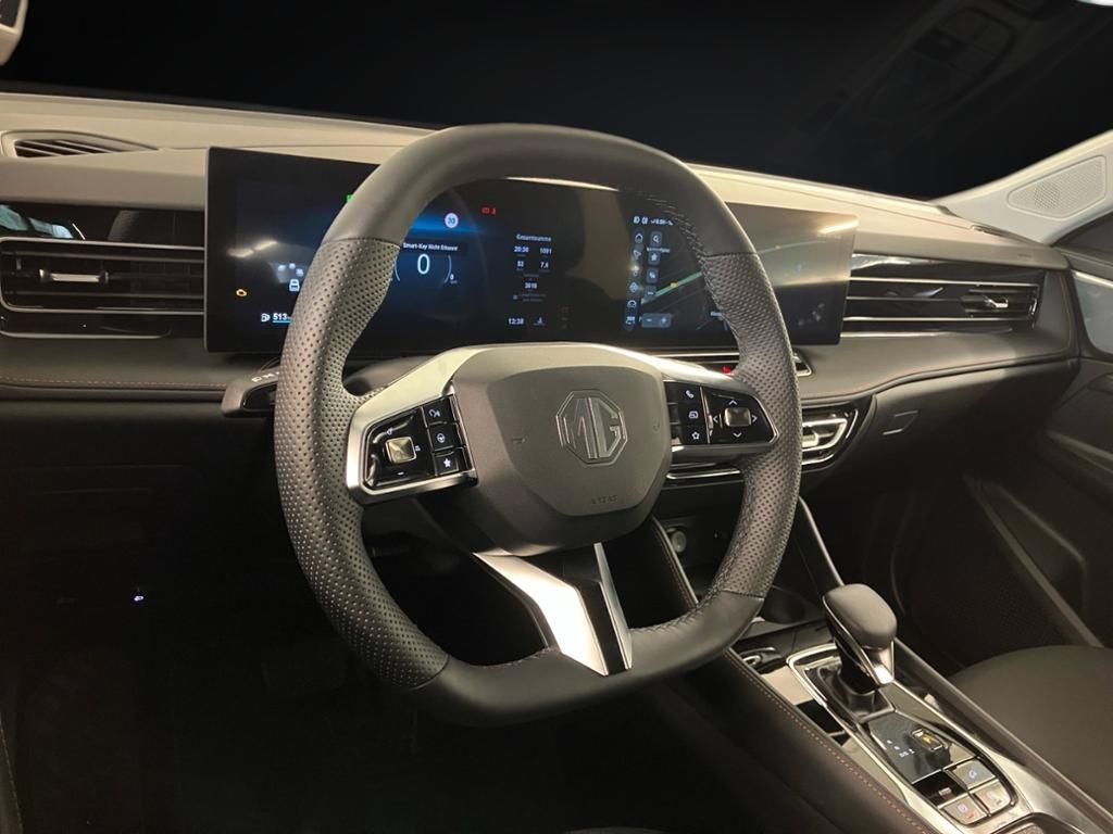 MG HS Luxury MY24 360 DISTR KAMERA SPUR PDC SHZ