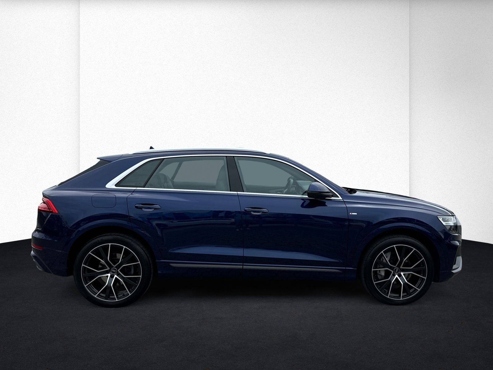 Audi Q8 50 TDI S-line quattro - Samsaru's Car Outlet