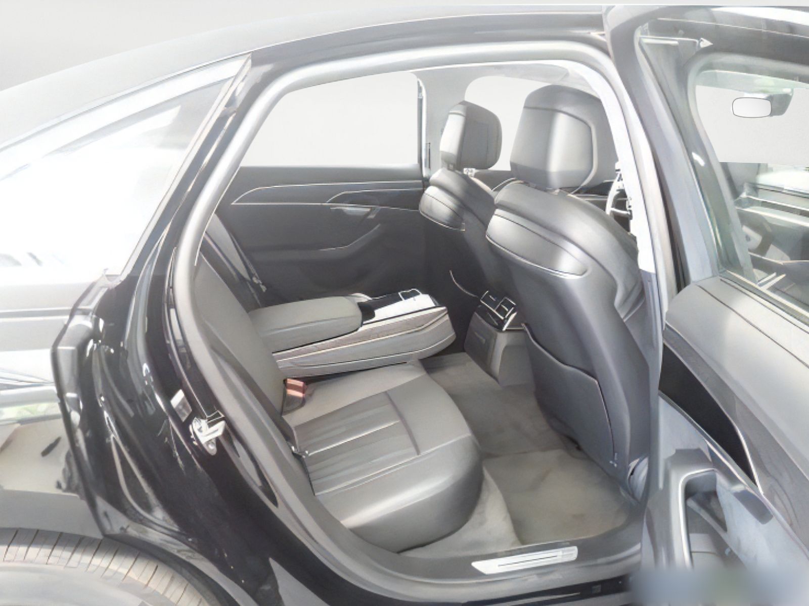 Audi A8 50 TDI Dynamik - Samsaru's Car Outlet