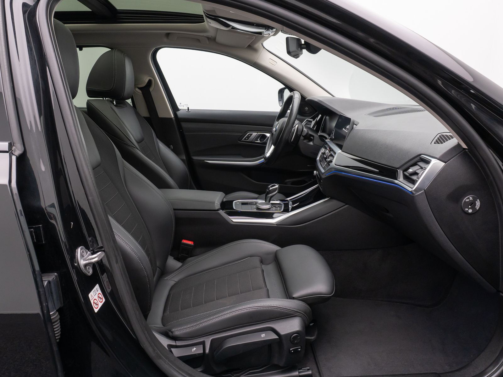 BMW 330i Sport Line - Samsaru's Car Outlet