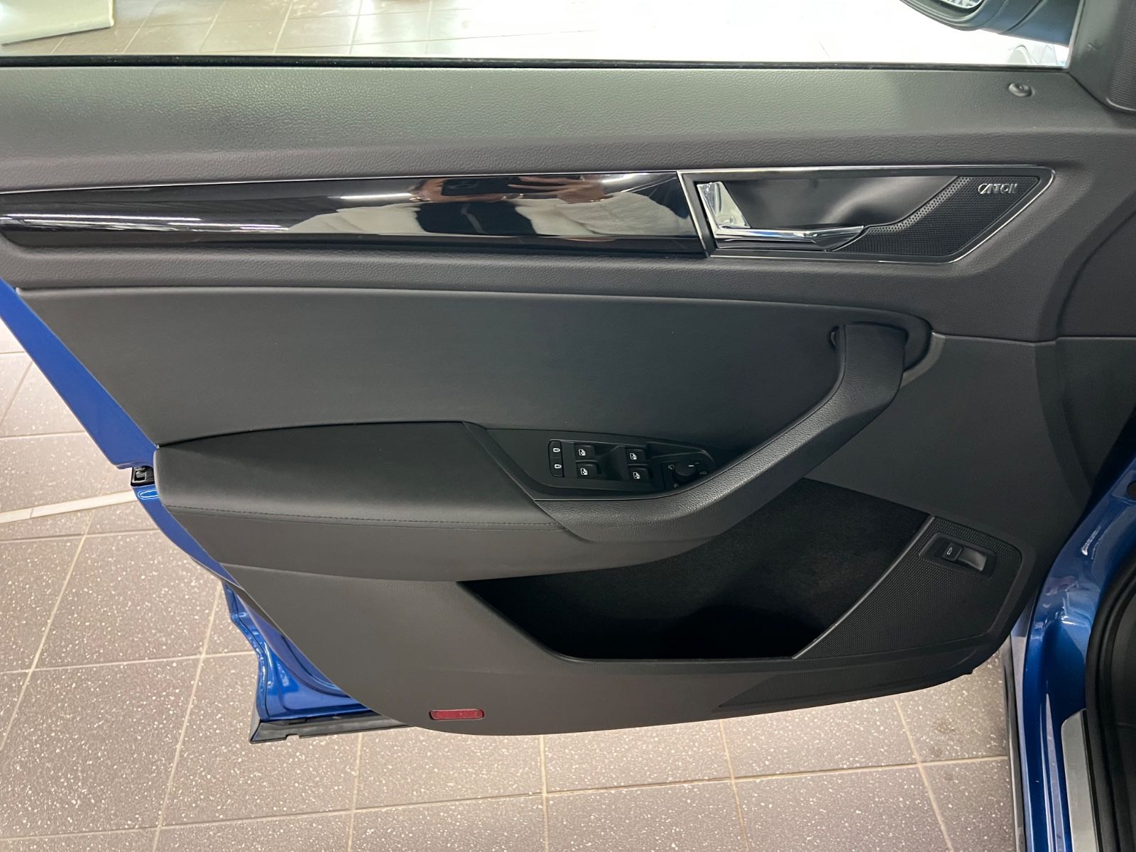 Skoda Kodiaq 200 PS L&K 4x4 AHK+360°+VC+Tablet+ASSIST