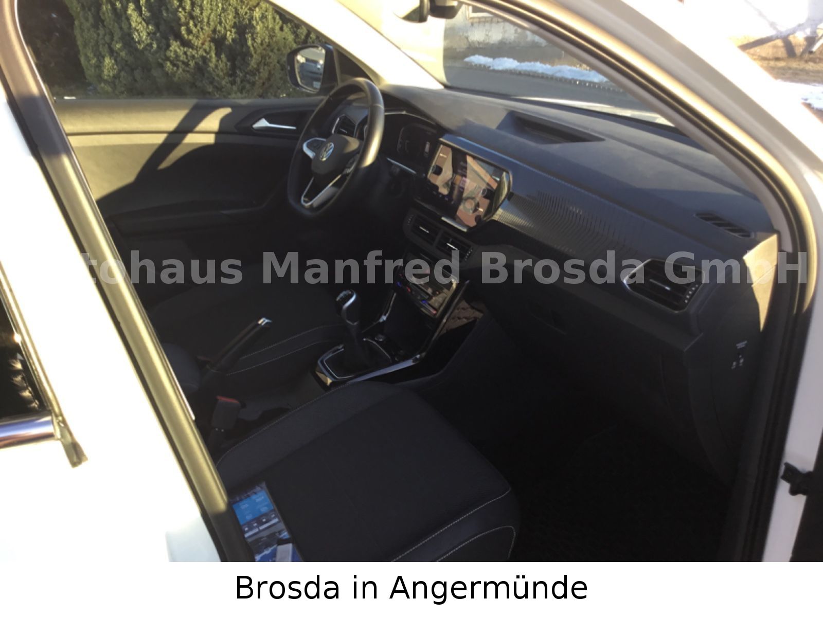 Volkswagen T-Cross Style - Samsaru's Car Outlet