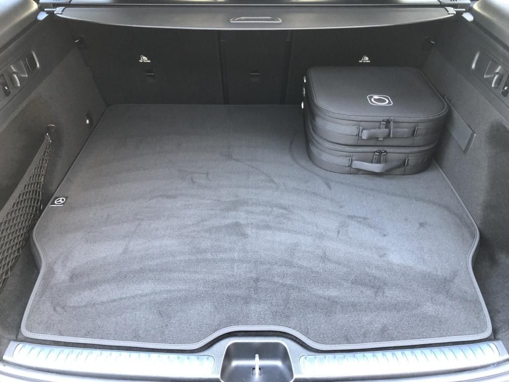 Mercedes-Benz GLC 300 de 4MATIC +MBUX+AMG+Pano+AHK+W-Paket+ACC