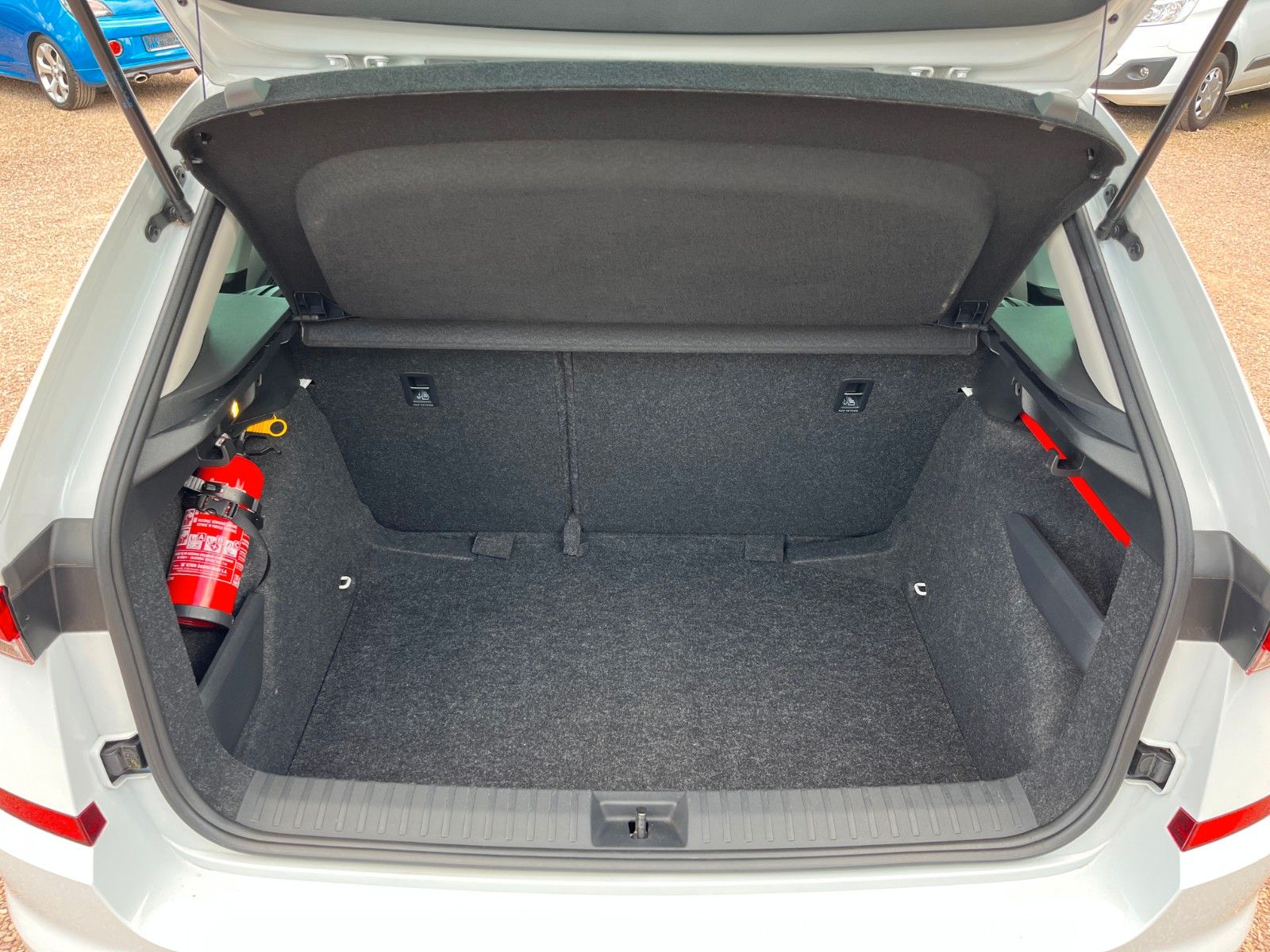 Skoda Kamiq Ambition - Samsaru's Car Outlet