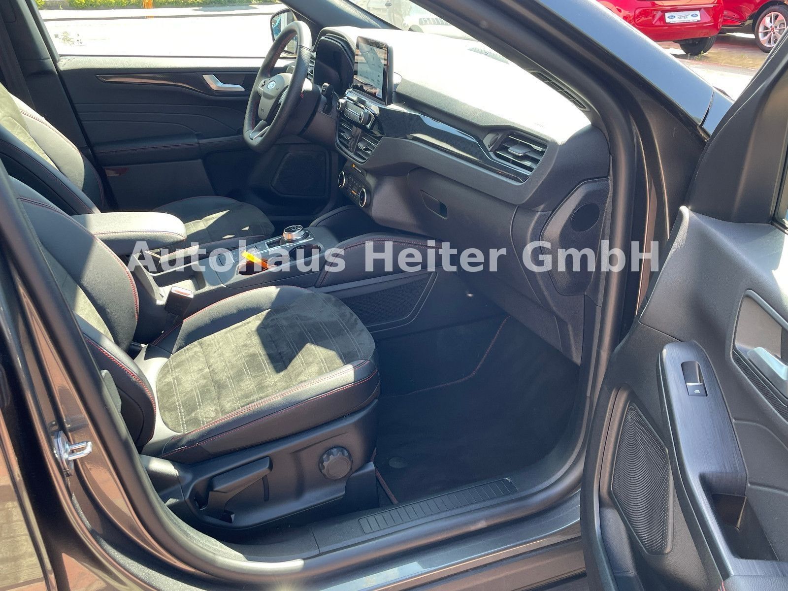 Ford Kuga PHEV ST-Line X - Samsaru's Car Outlet