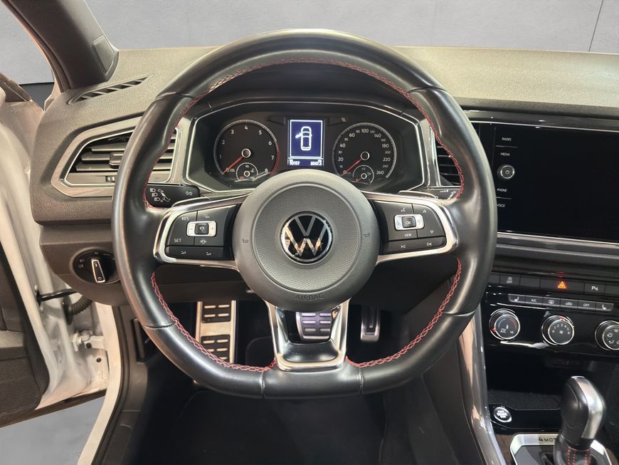 Volkswagen T-Roc 2.0 TSI 4MOTION - Samsaru's Car Outlet