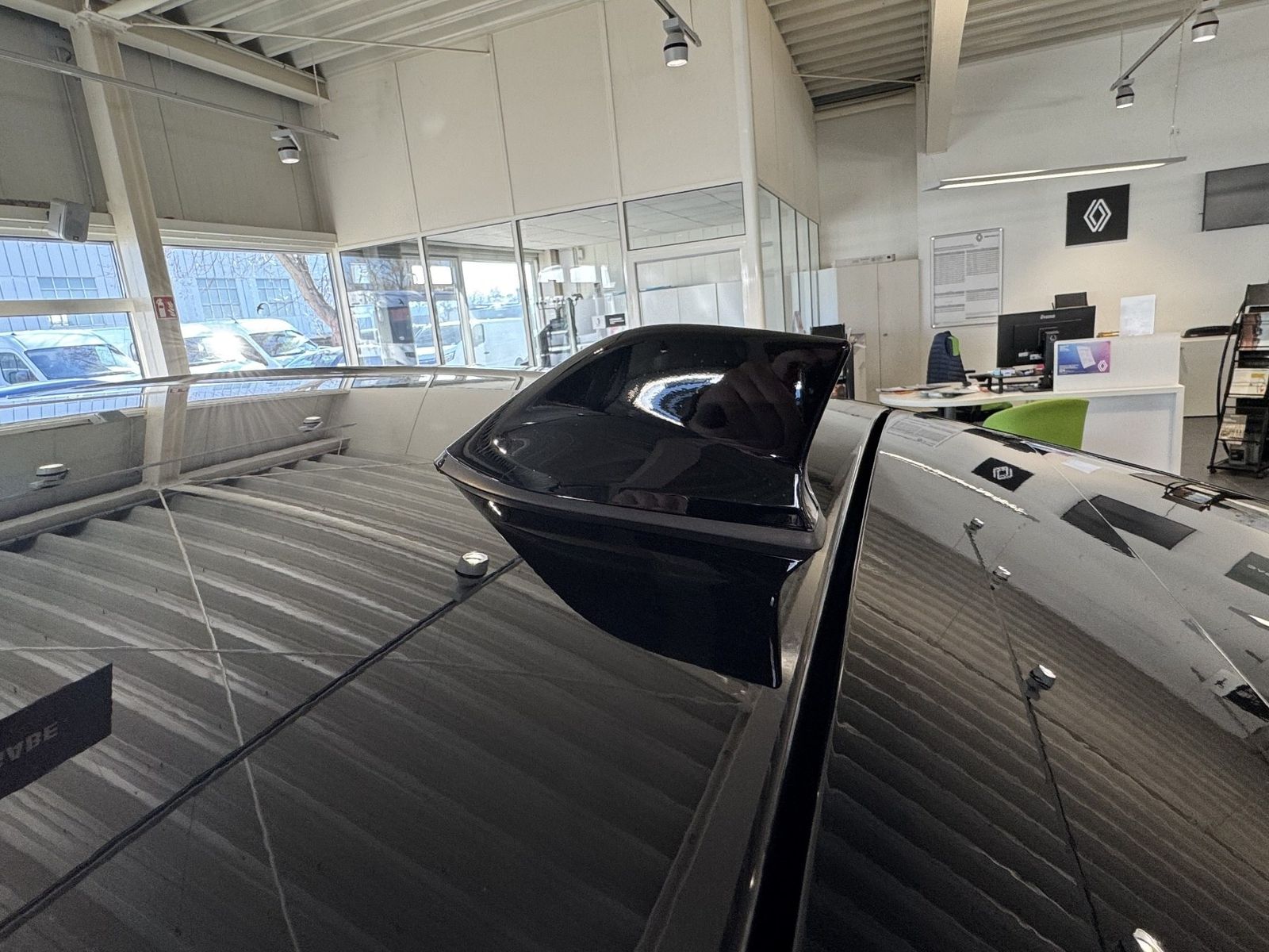 Renault Arkana TECHNO E-Tech Full Hybrid - Samsaru's Car Outlet